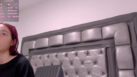 Snapshot of sarenlux chatting on 10.18.25 Baby Saren online show from 10.18.25