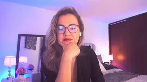 Snapshot of sarhamccormick chatting on 02.14.26 sarha online show from 02.14.26