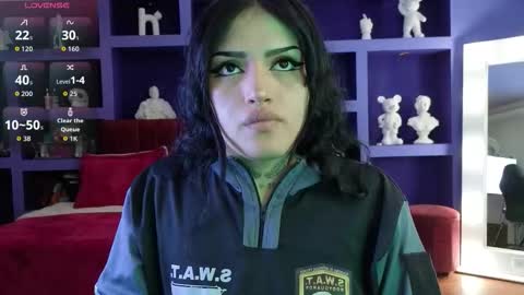 Sari  online show from 10.26.25