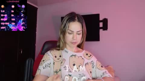 Snapshot of saritha__duke chatting on 02.18.26 Saritha online show from 02.18.26