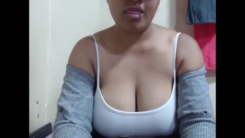 saronette online show from 12.17.25