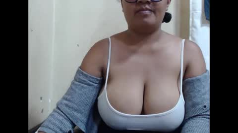 saronette online show from 03.31.26