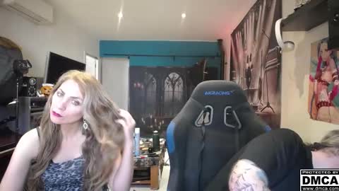 Giselle and Jay online show from 11.02.25