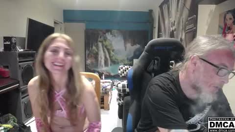 Giselle and Jay online show from 11.10.25