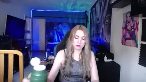 Giselle and Jay online show from 11.20.25