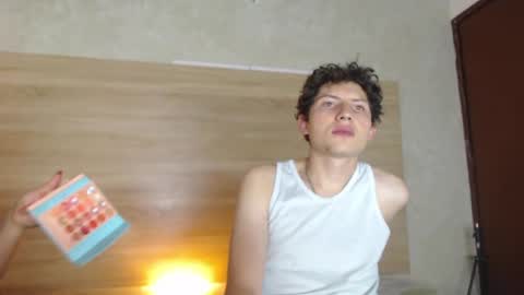 Snapshot of sasahsalomefon chatting on 07.30.26 Sasha Y Felipe online show from 07.30.26