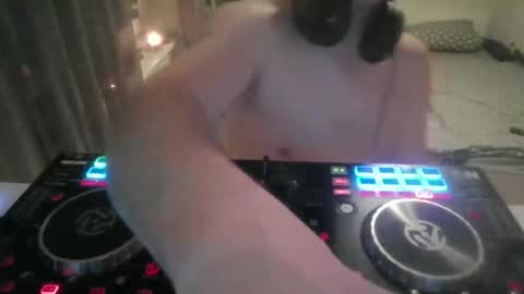 Snapshot of sasch1982h chatting on 12.14.25 sasch1982h online show from 12.14.25