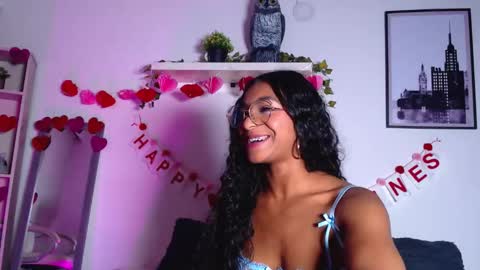 Snapshot of sasha_bowei chatting on 02.14.26 sasha_bowei online show from 02.14.26