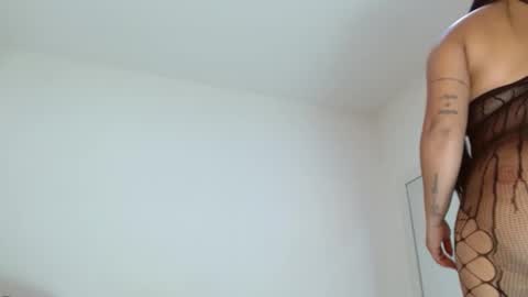 Snapshot of sasha_creamy chatting on 12.20.25 Sasha Creamy online show from 12.20.25