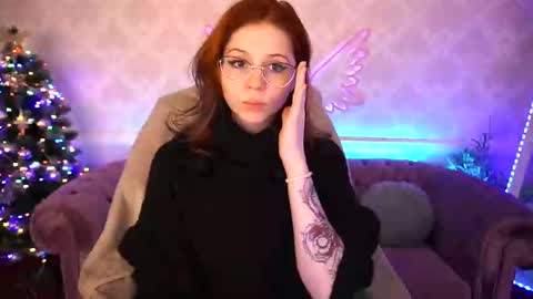 Snapshot of sasha_exclusive chatting on 12.14.24 Sasha Exclusive online show from 12.14.24