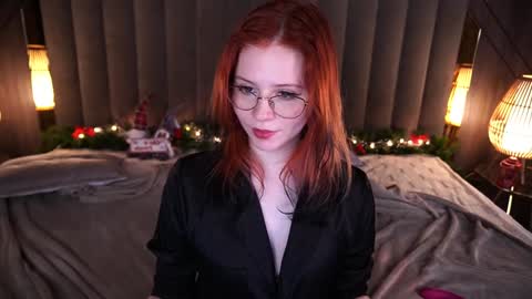 Snapshot of sasha_exclusive chatting on 12.19.24 Sasha Exclusive online show from 12.19.24