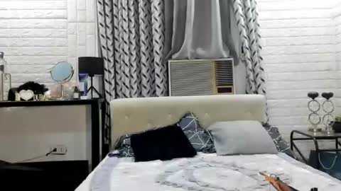 Snapshot of sasha_hale_ chatting on 09.14.25 My name is Sasha I will be glad if you spend your time with me 3 you can DM me if you need me online show from 09.14.25