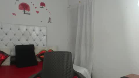 Snapshot of sasha_maturee chatting on 04.16.26 sasha maturee online show from 04.16.26