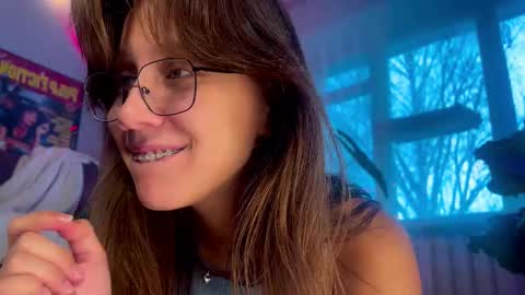 Alexandra Sasha in short online show from 11.15.25