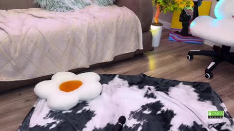 Hi everyone my name is Sasha   online show from 12.18.24