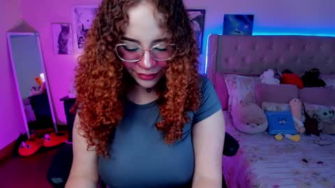 Snapshot of sashaa_love chatting on 02.06.25 Tattie online show from 02.06.25