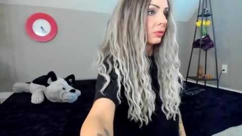 Snapshot of sashabarbieshow chatting on 03.01.25 Sasha online show from 03.01.25