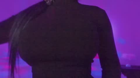 Snapshot of sashachase chatting on 12.29.24 Sasha online show from 12.29.24