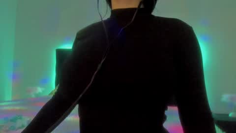 Snapshot of sashachase chatting on 12.29.24 Sasha online show from 12.29.24