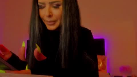 Snapshot of sashachase chatting on 01.16.25 Sasha online show from 01.16.25