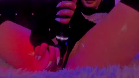 Snapshot of sashachase chatting on 01.26.25 Sasha online show from 01.26.25