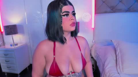 selene  online show from 02.04.25