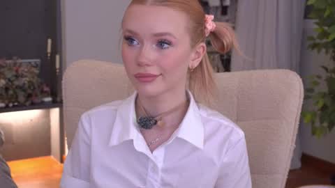 Snapshot of sashalore chatting on 06.29.26 sashalore online show from 06.29.26