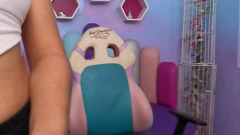 Snapshot of sashamonroee_ chatting on 10.26.25 SashaMonroee online show from 10.26.25