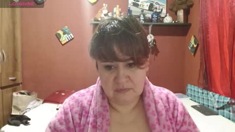 Snapshot of sasharosee2 chatting on 11.20.25 S A S H A R O S E online show from 11.20.25