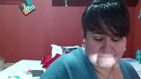 Snapshot of sasharosee2 chatting on 11.23.25 S A S H A R O S E online show from 11.23.25