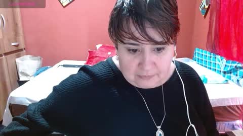 Snapshot of sasharosee2 chatting on 11.24.25 S A S H A R O S E online show from 11.24.25