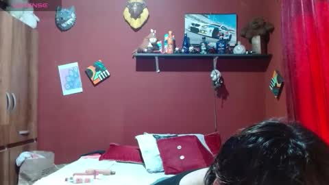 Snapshot of sasharosee2 chatting on 11.25.25 S A S H A R O S E online show from 11.25.25