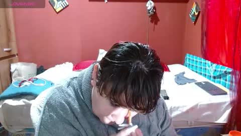 Snapshot of sasharosee2 chatting on 11.28.25 S A S H A R O S E online show from 11.28.25