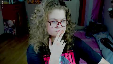 Snapshot of sashy_way chatting on 05.15.26 .Alexandra online show from 05.15.26