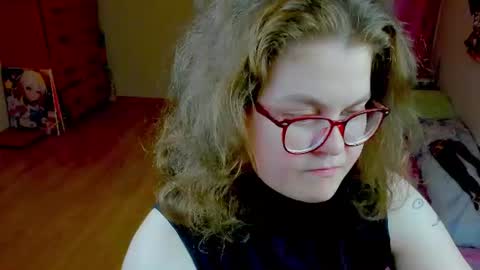 Snapshot of sashy_way chatting on 06.18.26 .Alexandra online show from 06.18.26