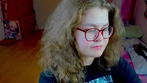 Snapshot of sashy_way chatting on 06.28.26 .Alexandra online show from 06.28.26