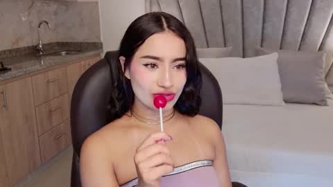 Snapshot of saskia_litt chatting on 01.14.26 saskia litt online show from 01.14.26