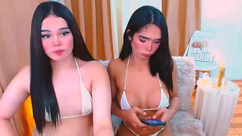 Snapshot of sassa_lilly chatting on 02.13.25 sassa_lilly online show from 02.13.25