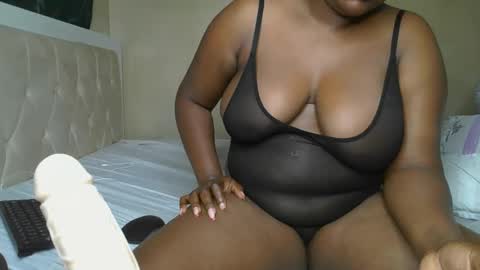 sassie_bee online show from 01.21.25