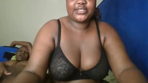 sassie_bee online show from 09.25.25