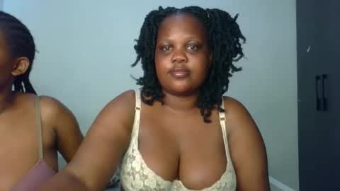 sassie_bee online show from 12.21.25