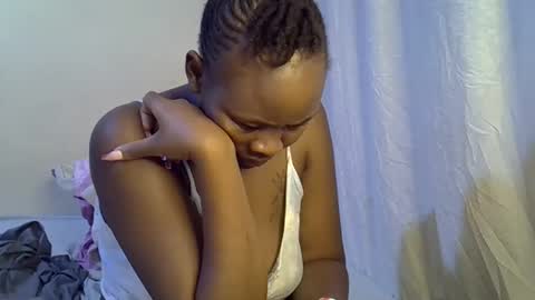 sassy_bella online show from 10.07.25