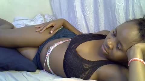 sassy_bella online show from 10.14.25