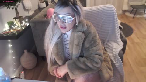 Snapshot of sastina chatting on 01.01.25 sastina online show from 01.01.25