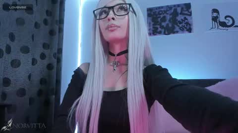    im expecting 300 thumbs up on my altar online show from 11.18.25