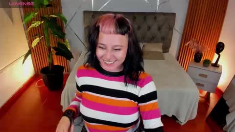 Amapola online show from 10.18.25