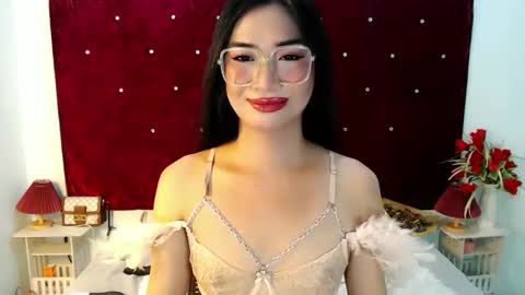 Snapshot of satiable_sashax chatting on 10.06.25 Sasha online show from 10.06.25