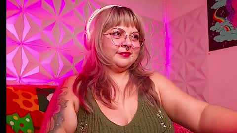 Gina George online show from 12.19.25