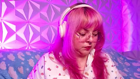 Gina George online show from 02.17.26