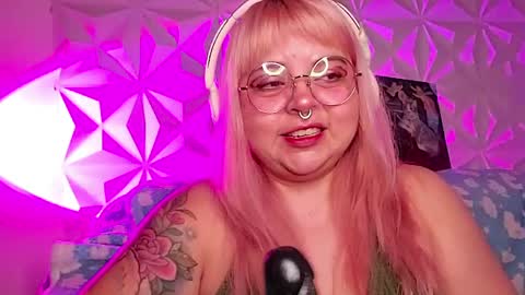 Gina George online show from 04.18.26